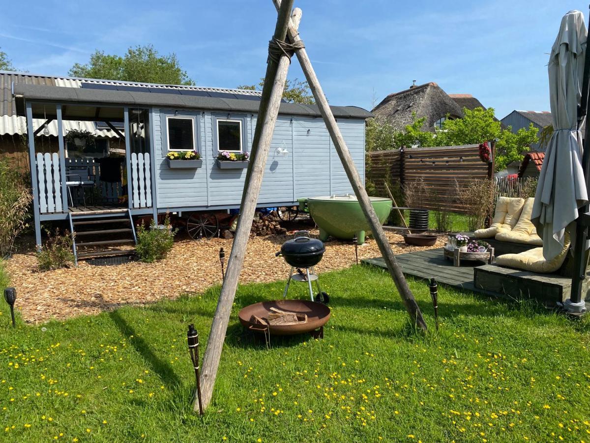 Pipowagen Mammaloe Bed and Breakfast Wijhe Eksteriør billede
